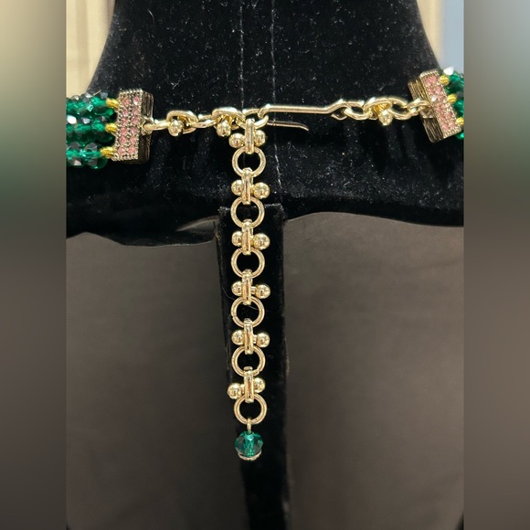Green beaded statement necklace - Picture 8 of 9
